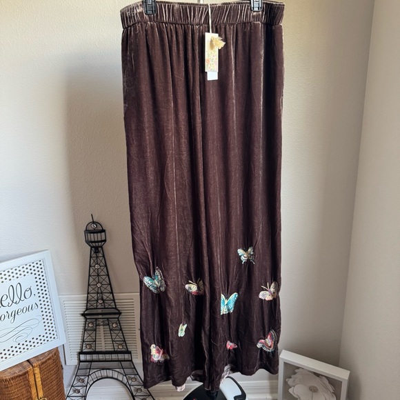 Johnny Was Chocolate Velvet Wide Leg Pants with Butterfly Details - Picture 5 of 9